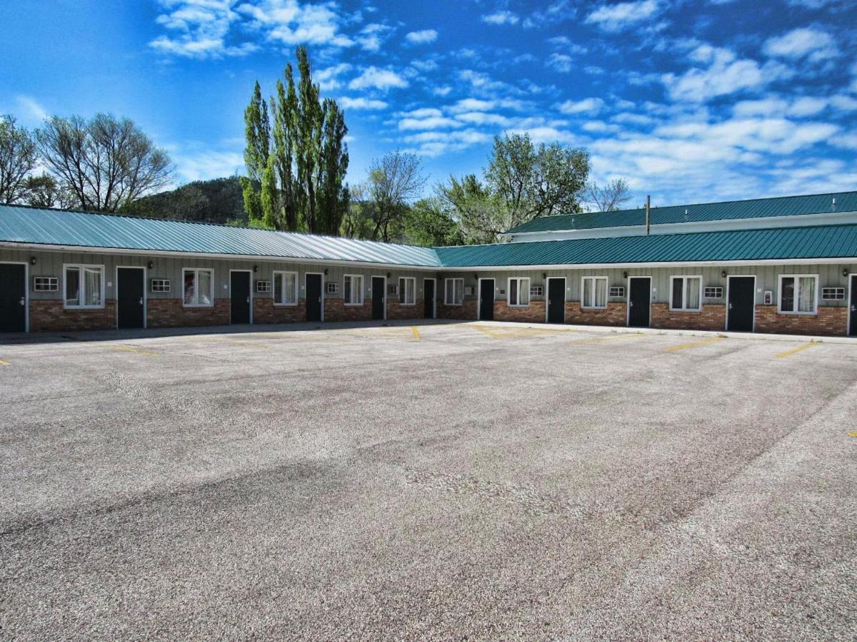 Deer Lodge Motel Сандэнс Экстерьер фото