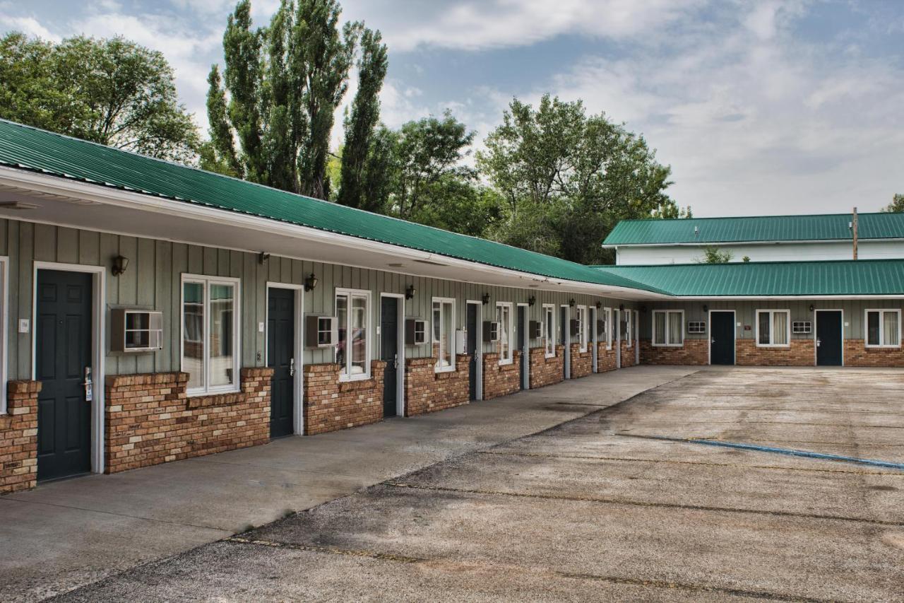 Deer Lodge Motel Сандэнс Экстерьер фото