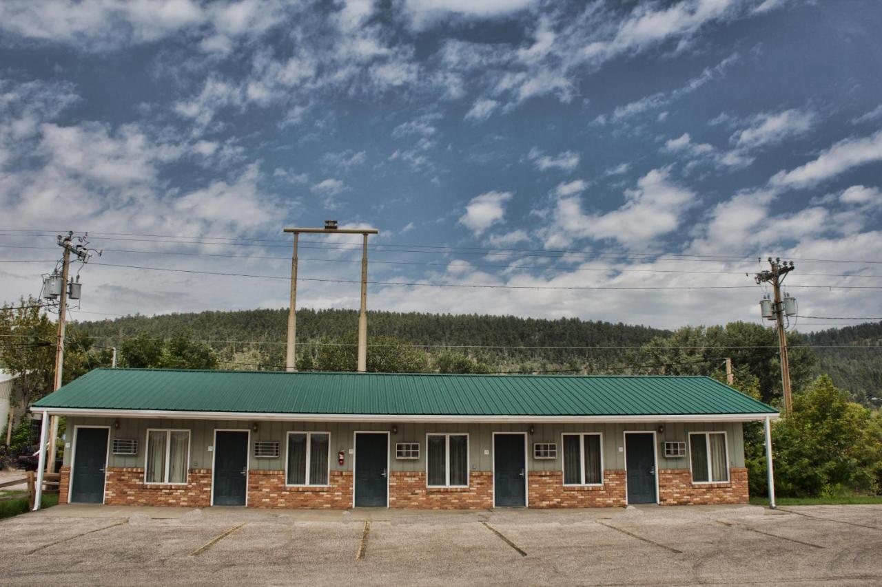 Deer Lodge Motel Сандэнс Экстерьер фото