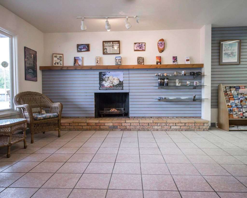 Deer Lodge Motel Сандэнс Интерьер фото