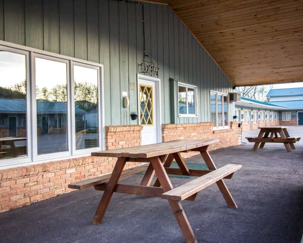 Deer Lodge Motel Сандэнс Удобства фото