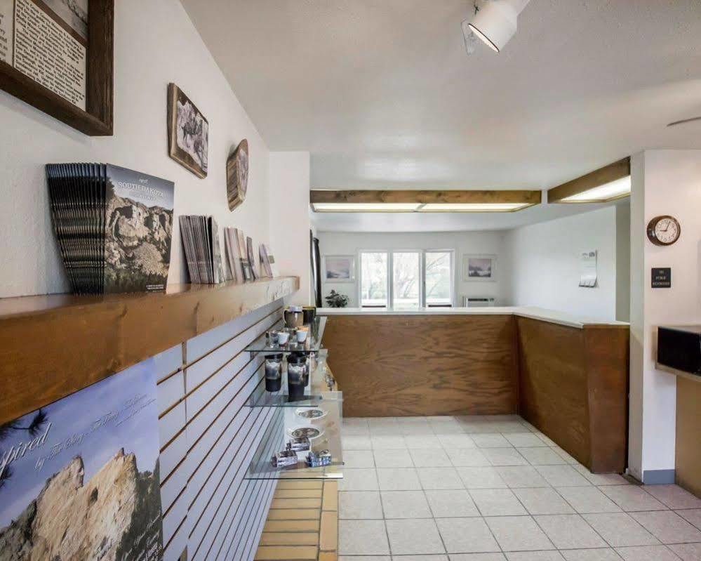 Deer Lodge Motel Сандэнс Экстерьер фото